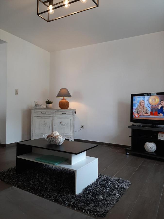 Maison De Campagne En Pierre Bleue-Wifi Et Parking Bousignies-sur-Roc Экстерьер фото